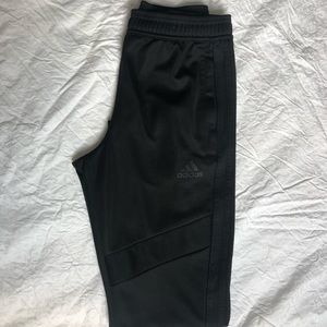Adidas climacool joggers (size M)
